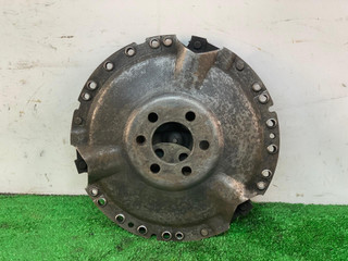 корзина сцепления Volkswagen Golf 2 поколение 1990, 1.8 л., бензин, МКПП, чёрный, передний привод, 067141025