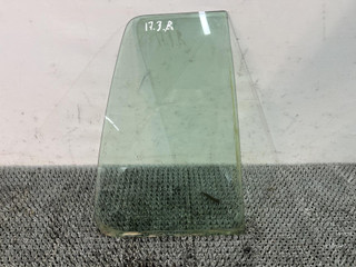 форточка задняя правая Volkswagen Golf 3 поколение 1995, 1.9 л., AEY, дизель, МКПП, белый, универсал, передний привод, 43R001057, DOT27M23100AS2
