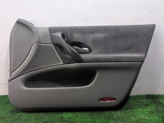 обшивка двери передняя правая Renault Laguna 2 поколение 2001, 1.9 л., дизель, МКПП, чёрный, хетчбэк 5 дв., передний привод, 8200000082