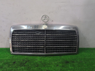 решетка радиатора Mercedes-Benz E-Класс W124 [рестайлинг] W124 1993, 2.5 л., OM 602.911, дизель, МКПП, черный, седан, задний привод