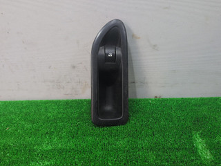 кнопка стеклоподъемника двери задней правой Renault Laguna 2 поколение 2001, 1.9 л., дизель, МКПП, чёрный, хетчбэк 5 дв., передний привод, 8200016014