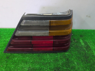 фонарь задний правый Mercedes-Benz E-Класс W124 [рестайлинг] W124 1993, 2.5 л., OM 602.911, дизель, МКПП, черный, седан, задний привод, 015337R3, 7R0153373