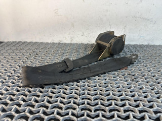 ремень безопасности Volkswagen Passat B3 1991, 1.9 л., дизель, МКПП, белый, универсал, передний привод