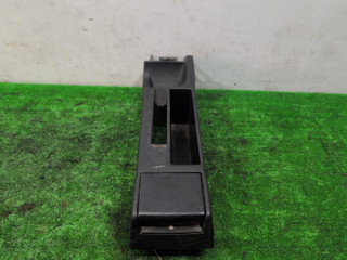 консоль салона Volkswagen Passat B3 1991, 1.9 л., дизель, МКПП, белый, универсал, передний привод, 357863319