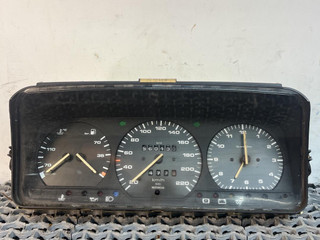 щиток приборов (приборная панель) Volkswagen Passat B3 1991, 1.9 л., дизель, МКПП, белый, универсал, передний привод, 5220032310