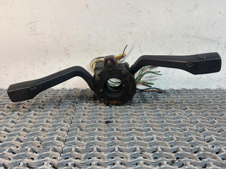 переключатель подрулевой (стрекоза) Volkswagen Passat B3 1991, 1.9 л., дизель, МКПП, белый, универсал, передний привод