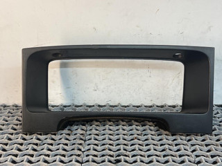 рамка панели приборов Volkswagen Passat B3 1991, 1.9 л., дизель, МКПП, белый, универсал, передний привод, 357857059B