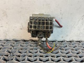 реле накала свечей Volkswagen Passat B3 1991, 1.9 л., дизель, МКПП, белый, универсал, передний привод, 191911261A