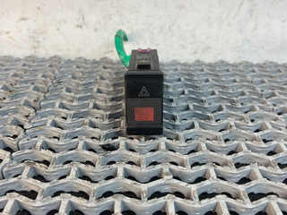 кнопка аварийной сигнализации Audi 80 8C/B4 1993, 2.0 л., ABT, бензин, МКПП, зеленый, седан, передний привод, 4A0941509
