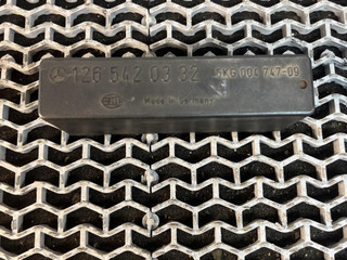 блок управления светом Mercedes-Benz E-Класс W124 [рестайлинг] W124 1993, 2.5 л., OM 602.911, дизель, МКПП, черный, седан, задний привод, 1265420332, 5KG004747-09