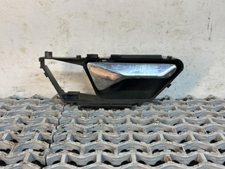 ручка внутренняя передняя правая Mercedes-Benz E-Класс W124 [рестайлинг] W124 1993, 2.5 л., OM 602.911, дизель, МКПП, черный, седан, задний привод, 1247600261