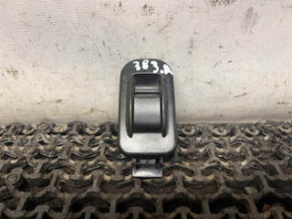 кнопка стеклоподъемника заднего правого Geely LC Cross 1 поколение 2016, 1.3 л., бензин, МКПП, черный, хетчбэк 5 дв., передний привод, 574008