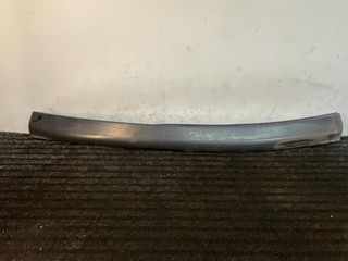 молдинг лобового стекла Mercedes-Benz E-Класс W124 [рестайлинг] W124 1993, 2.5 л., OM 602.911, дизель, МКПП, черный, седан, задний привод