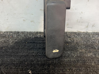 ручка открывания капота Ford Mondeo 2 поколение 1996, 2.0 л., бензин, МКПП, красный, универсал, передний привод, PA6-GF30