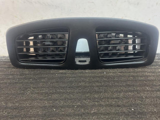 дефлектор обдува салона Renault Fluence 1 поколение 2011, 1.6 л., бензин, АКПП, серебристый, седан, передний привод