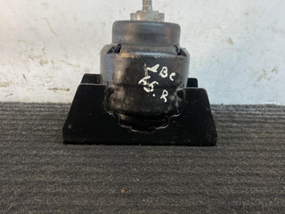 подушка крепления двигателя Ford Mondeo 2 поколение 1996, 2.0 л., бензин, МКПП, красный, универсал, передний привод
