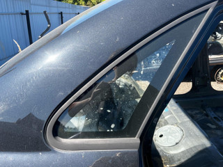 стекло кузовное боковое правое Suzuki Forenza 1 поколение 2004, 2.0 л., бензин, АКПП, чёрный, седан, передний привод, 43R-000514