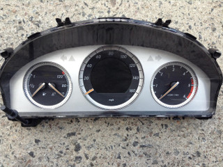 щиток приборов (приборная панель) Mercedes-Benz C-Класс W204/S204 2008, 2.1 л., OM 646.811, дизель, МКПП, серебро, седан, A2045404948