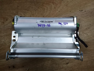 подушка безопасности пассажира Mercedes-Benz M-Класс W164 2006, 3.5 л., M 272.967, бензин, АКПП, внедорожник 5 дв., правый руль, A1648600805