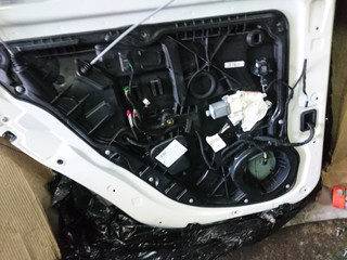 стеклоподъемник задний левый Mercedes-Benz GL-Класс X166 2014, 3.0 л., OM 642.826, дизель, АКПП, белый, внедорожник 5 дв., A1669060501