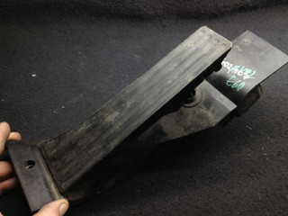 педаль BMW 5 серия E60/E61 2006, 3.0 л., M57 D30 (306D3), дизель, АКПП, седан, 6772645