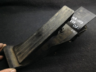 педаль BMW 5 серия E39 2000, 2.0 л., M52 B20 (206S3), бензин, АКПП, седан, 6753519