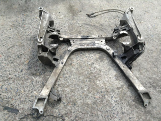 балка подвески передняя (подрамник) BMW 7 серия E65/E66/E67 2004, 4.4 л., бензин, АКПП, седан, 8752293