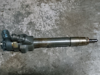 форсунка BMW 3 серия F30/F31/F34 2012, 2.0 л., N47 D20 C, дизель, АКПП, седан, 13537798446, 0445110289