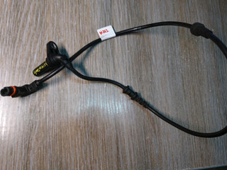 датчик ABS Mercedes-Benz E-Класс W212/S212/C207/A207 2010, 2.1 л., OM 651.924, дизель, АКПП, серебристый, седан, A2125400117