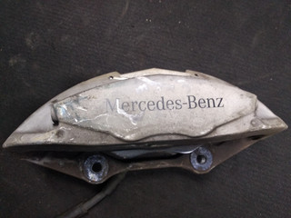 суппорт передний левый Mercedes-Benz E-Класс W213/S213/C238/A238 2016, 2.0 л., OM 654.920, дизель, АКПП, белый, седан, правый руль