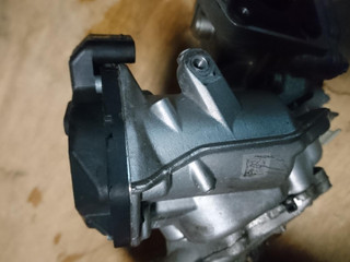 клапан EGR Mercedes-Benz M-Класс W166 2012, 2.1 л., OM 651.960, дизель, АКПП, мокрый асфальт, внедорожник 5 дв., A6511400460, A2C53418577