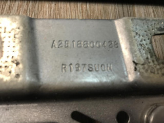 петля капота правая
