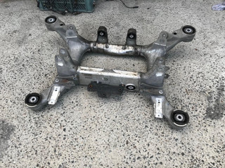 балка подвески задняя BMW 7 серия F01/F02 2010, 4.4 л., N63 B44 A, бензин, АКПП, черный, седан, 33316794666