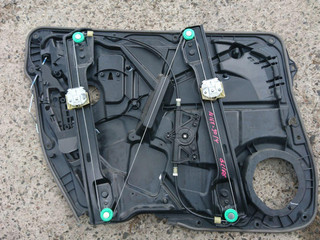 стеклоподъемник передний правый Mercedes-Benz GL-Класс X166 2013, 3.0 л., OM 642.826, дизель, АКПП, коричневый, внедорожник 5 дв., A1669060301