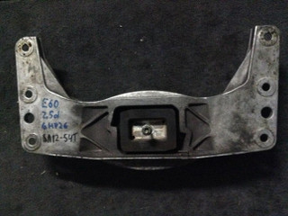 кронштейн КПП BMW 5 серия E60/E61 2005, 2.5 л., M57 D25 (256D1), дизель, АКПП, седан, 6761106