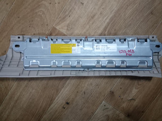 подушка безопасности коленная BMW 7 серия F01/F02 2010, 4.4 л., N63 B44 A, бензин, АКПП, седан, 72129176279