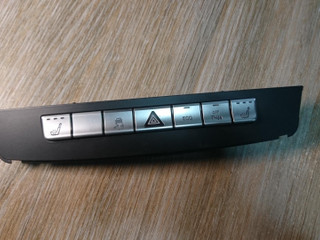 кнопка (выключатель) Mercedes-Benz M-Класс W166 2015, 3.0 л., OM 642.826, дизель, АКПП, cthsq, внедорожник 5 дв., A1668702510