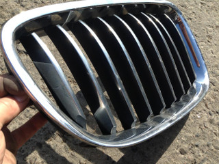 заглушка (решетка) в бампер BMW 5 серия F07/F10/F11 2012, 3.0 л., N55 B30 A, бензин, АКПП, хетчбэк 5 дв.