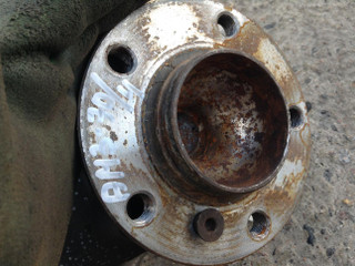 ступица передняя правая BMW 5 серия F07/F10/F11 2012, 3.0 л., N55 B30 A, бензин, АКПП, хетчбэк 5 дв.