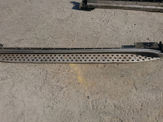 накладка на порог Mercedes-Benz GL-Класс X164 2007, 3.0 л., OM 642.940, дизель, АКПП, серебристый, внедорожник 5 дв.