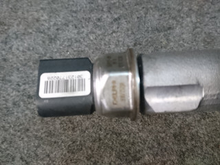 датчик давления топлива Mercedes-Benz C-Класс W204 [рестайлинг] 2013, 2.1 л., OM 651.913, дизель, АКПП, седан, A0009052701, 28389851, 9307Z521A