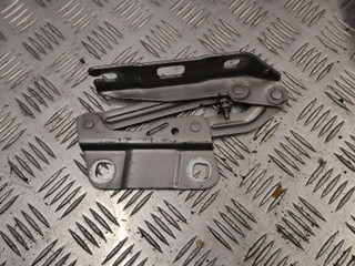 петля капота правая Mercedes-Benz M-Класс W164 2007, 3.0 л., OM 642.940, дизель, 2518800223
