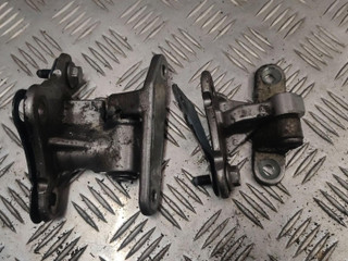 петля двери Mercedes-Benz M-Класс W164 2007, 3.0 л., OM 642.940, дизель