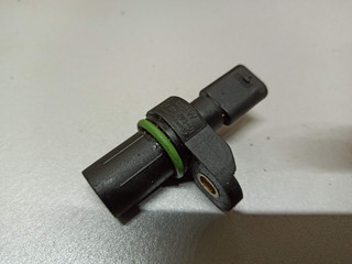 датчик распредвала BMW 5 серия F07/F10/F11 2012, 2.0 л., дизель, 7803093