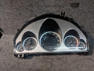 щиток приборов (приборная панель) Mercedes-Benz E-Класс W212/S212/C207/A207 2010, 2.1 л., OM 651.924, дизель, АКПП, серебристый, седан, A2129006003, 2129006003, A2C53368991