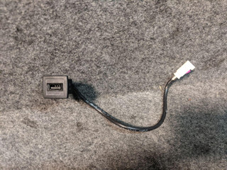 разъем AUX / USB