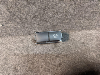 кнопка (выключатель) Mercedes-Benz E-Класс W212/S212/C207/A207 2010, 2.1 л., OM 651.924, дизель, АКПП, серебристый, седан, A2129051202, 2129051202, 3389100100