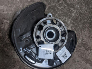 кулак задний правый Mercedes-Benz C-Класс W205/S205/C205 2015, 2.1 л., OM 651.921, дизель, АКПП, универсал, A2053500241, 2053500241