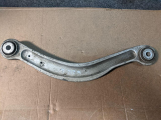 рычаг задний правый Mercedes-Benz E-Класс W212/S212/C207/A207 2012, 2.1 л., OM 651.924, дизель, АКПП, темно-серый, седан, A2043301506, 2043301506
