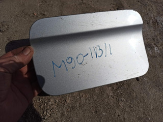 лючок топливного бака